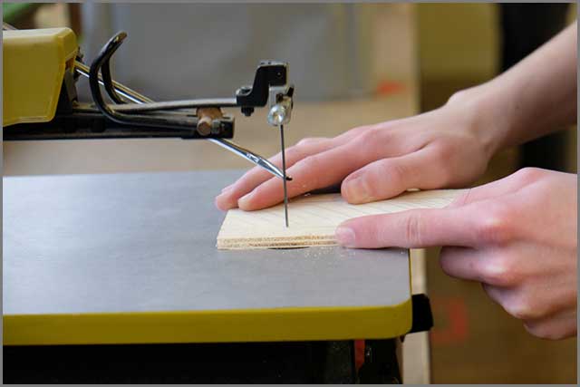 Scroll saw