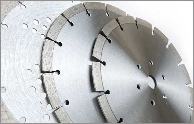 Concrete Saw Blades:  Diamond saw blades for cutting concrete