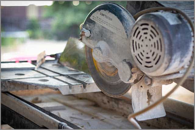 A 2.5hp tile saw