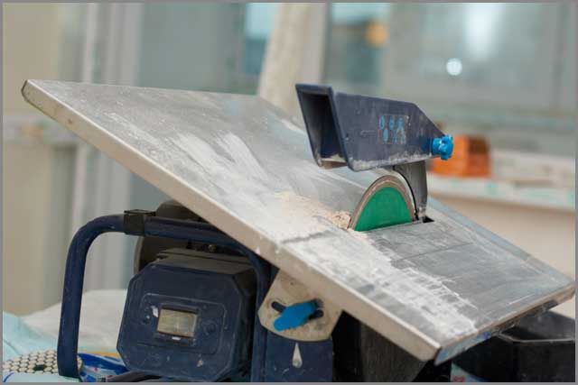 Image of a tile matched with a tile saw blade