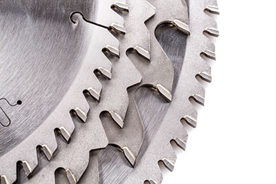 Various styles of saw blades