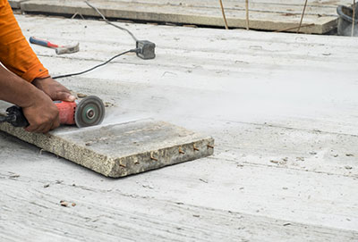Slitting saw used for house construction
