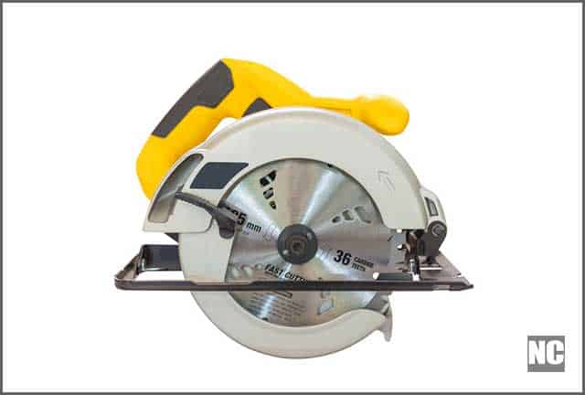 Be aware of the cutting depth setting of your metal saw blade
