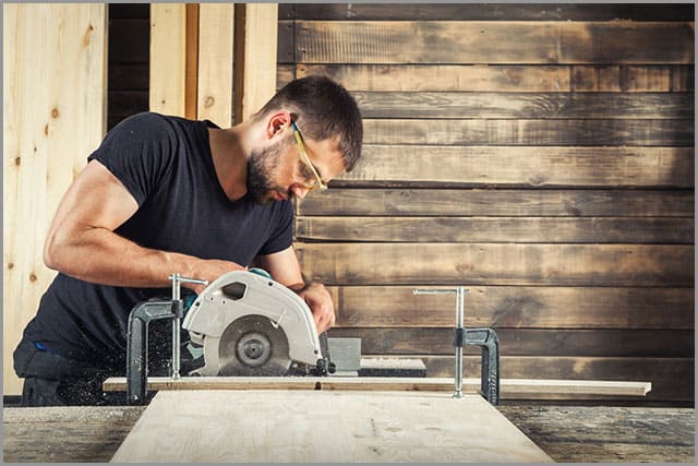 How to Cut Wood – A Beginner’s Friendly Guide