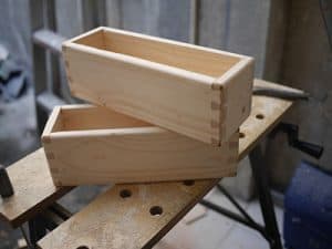 A dovetail joint in use